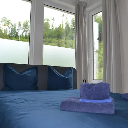 Chateau D'harnoy Bed & Breakfast 3*